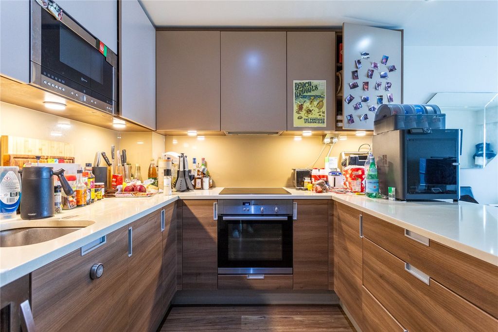 Property photo 1 of 18 Picture No. 09