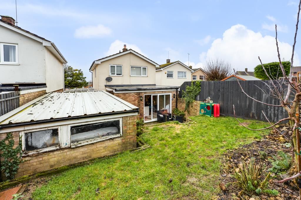 Property photo 1 of 25 12 Pinewood Close, Kettering-5.Jpg