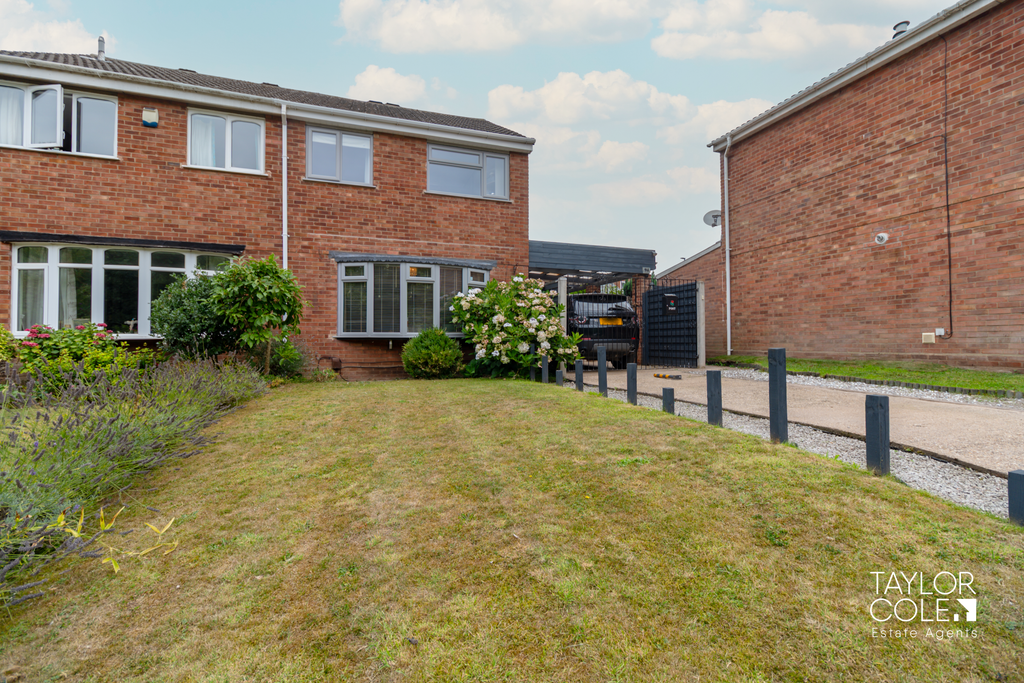 Property photo 2 of 29 94Moor2