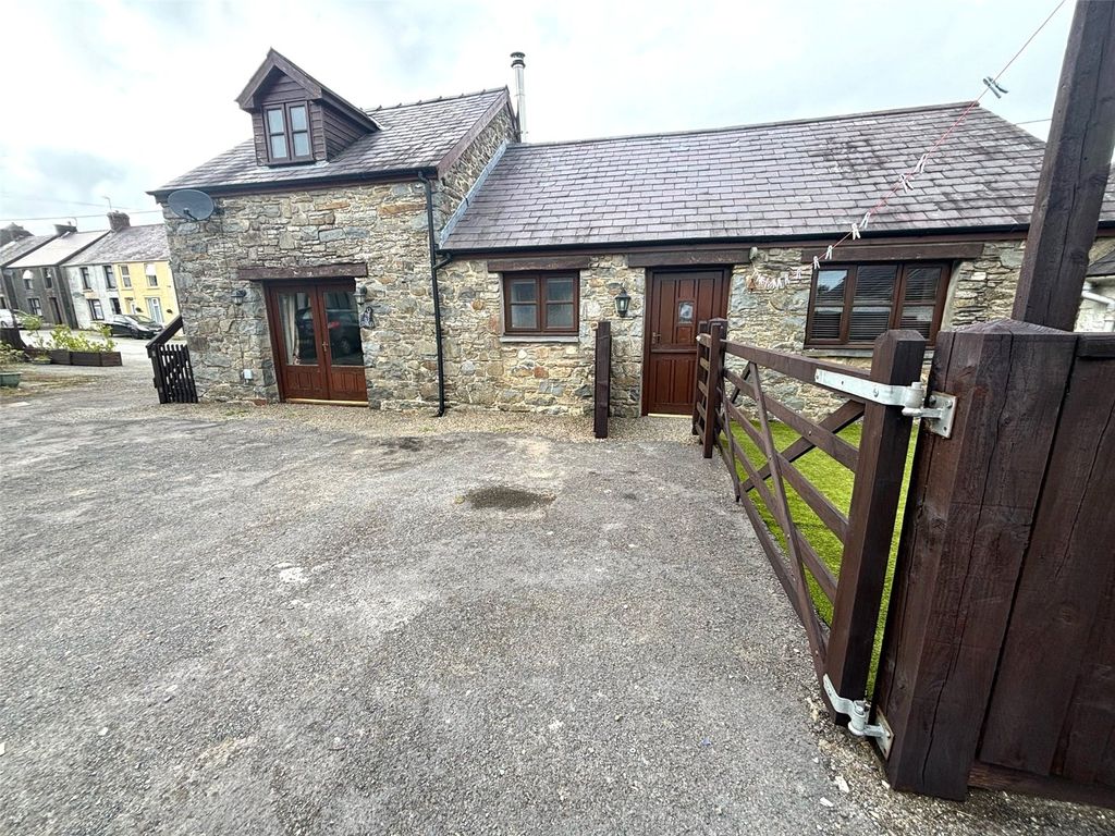 Property photo 2 of 15 Picture No. 17
