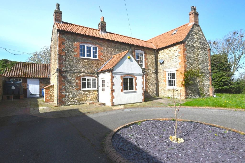 Property photo 1 of 27