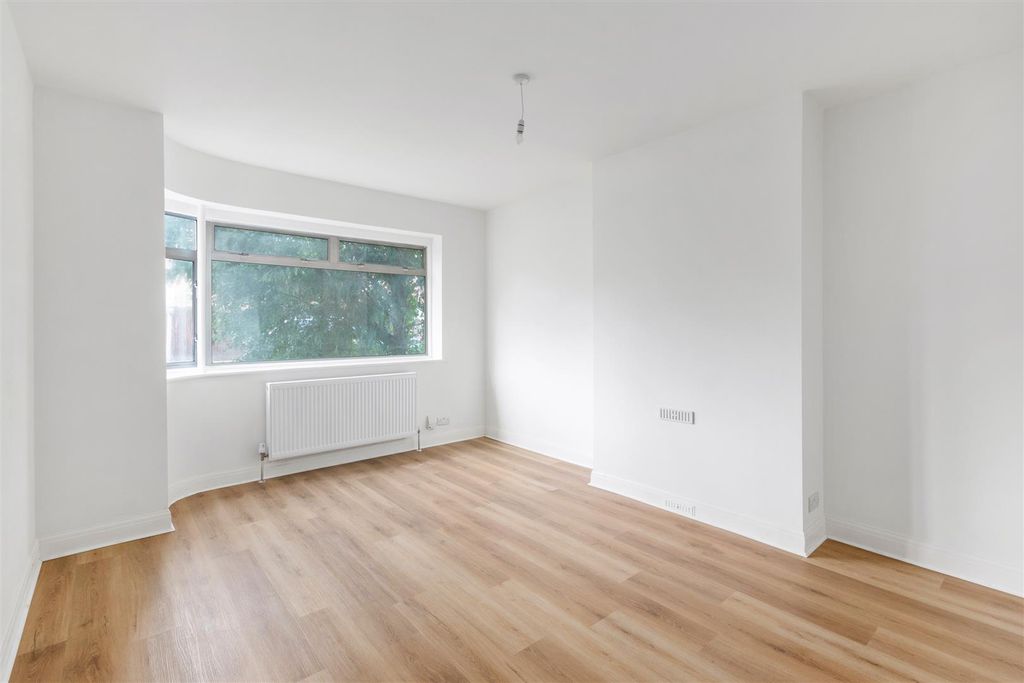 Property photo 2 of 10 Living Room