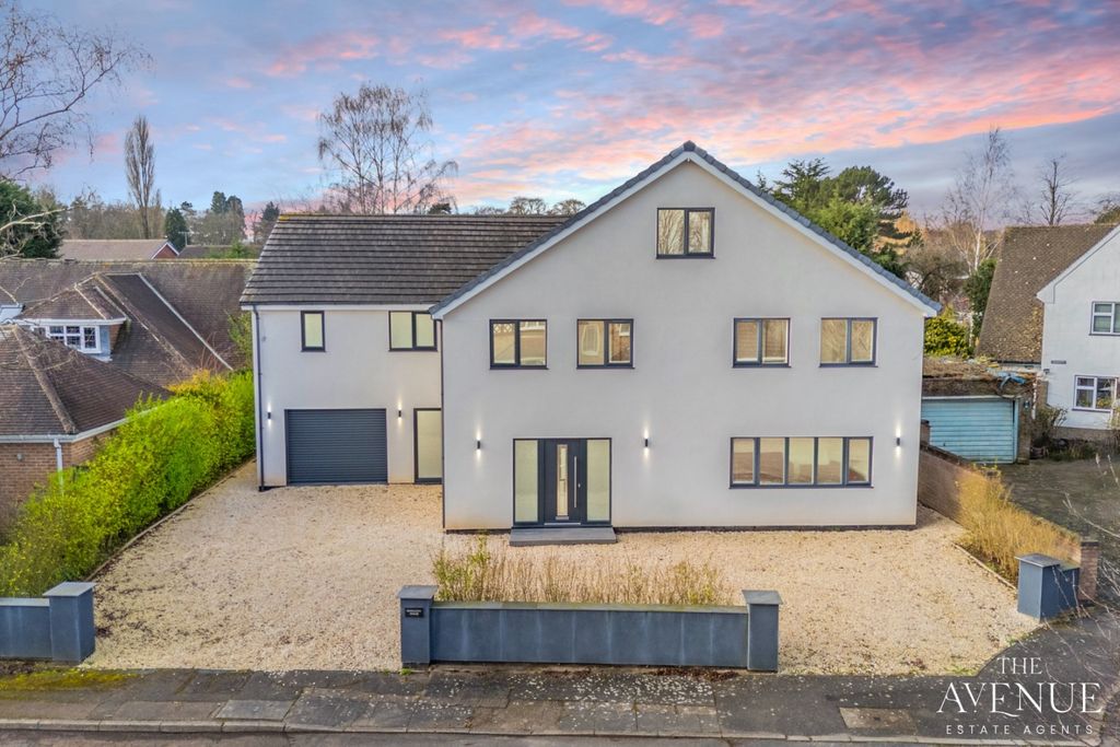 Property photo 1 of 17 4956072