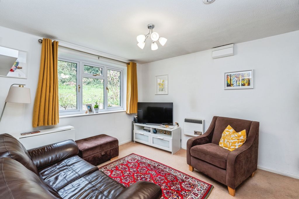 Property photo 2 of 19 Pbox-Img.Jpg