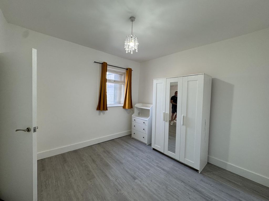 Property photo 2 of 6 Img 3297