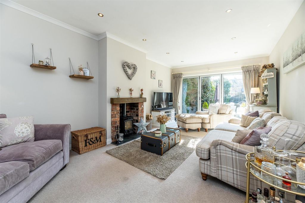 Property photo 2 of 22