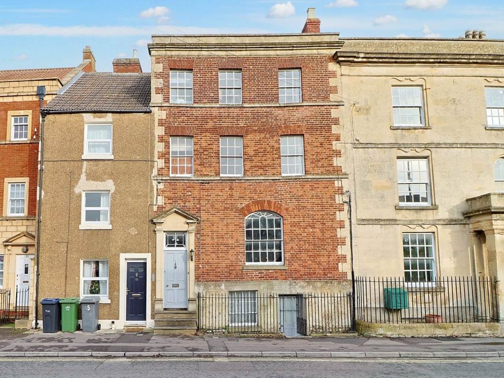 Property photo 1 of 7 Front