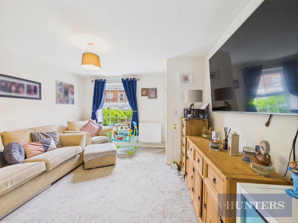 Property photo 2 of 18 Cam05316G0-Pr0074-Still016.Jpg