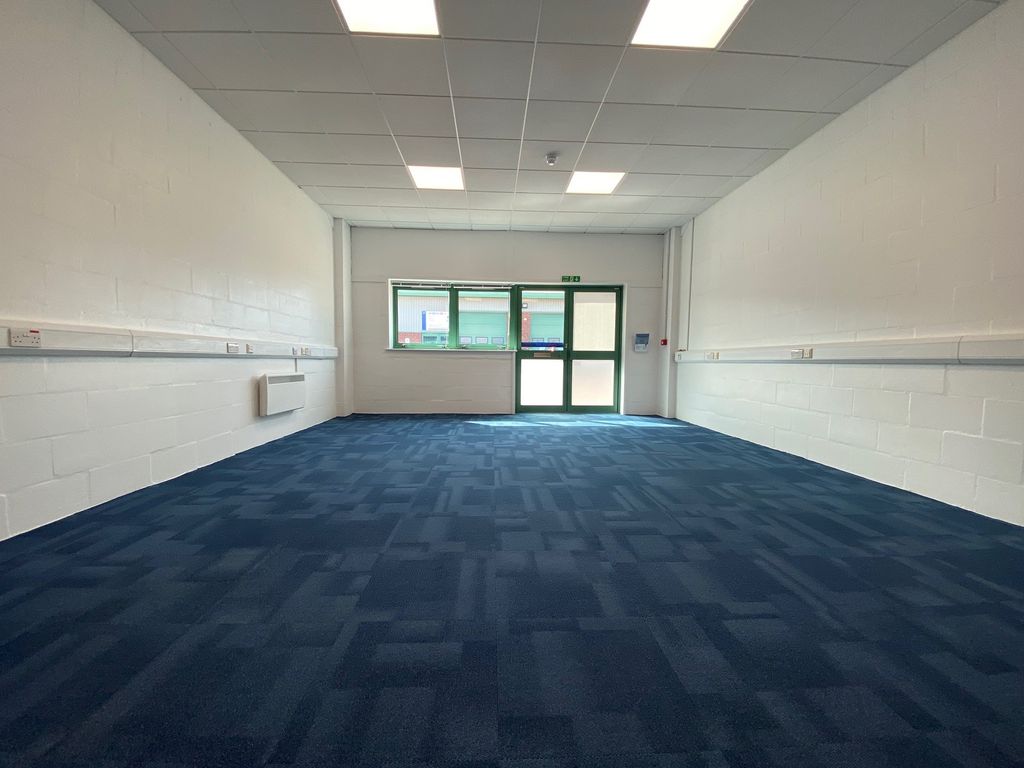 Property photo 2 of 11 Unit 18 Office To Let