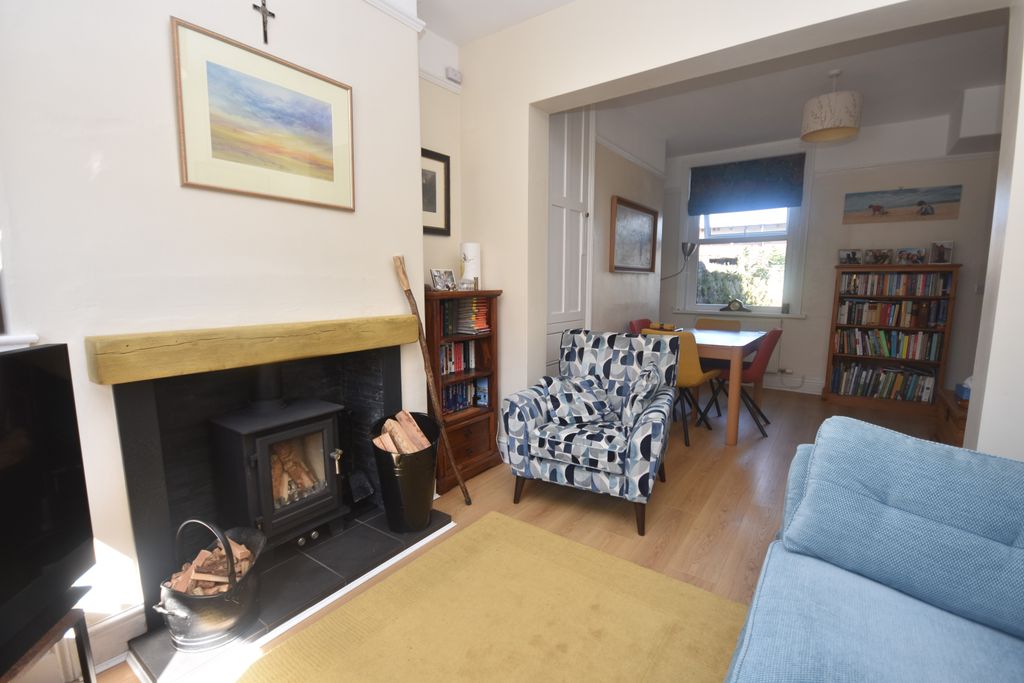 Property photo 3 of 13