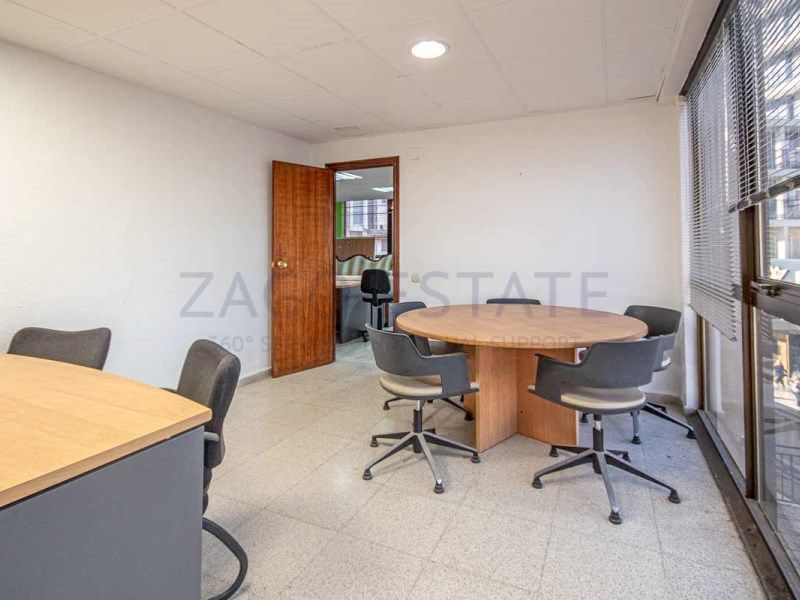 Property photo 2 of 22