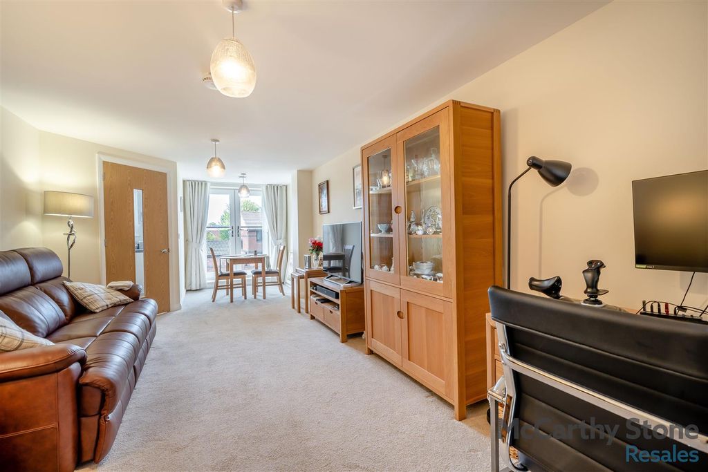 Additional image 4 of 1 bed flat for saleBurlington Gardens, Leyland PR25