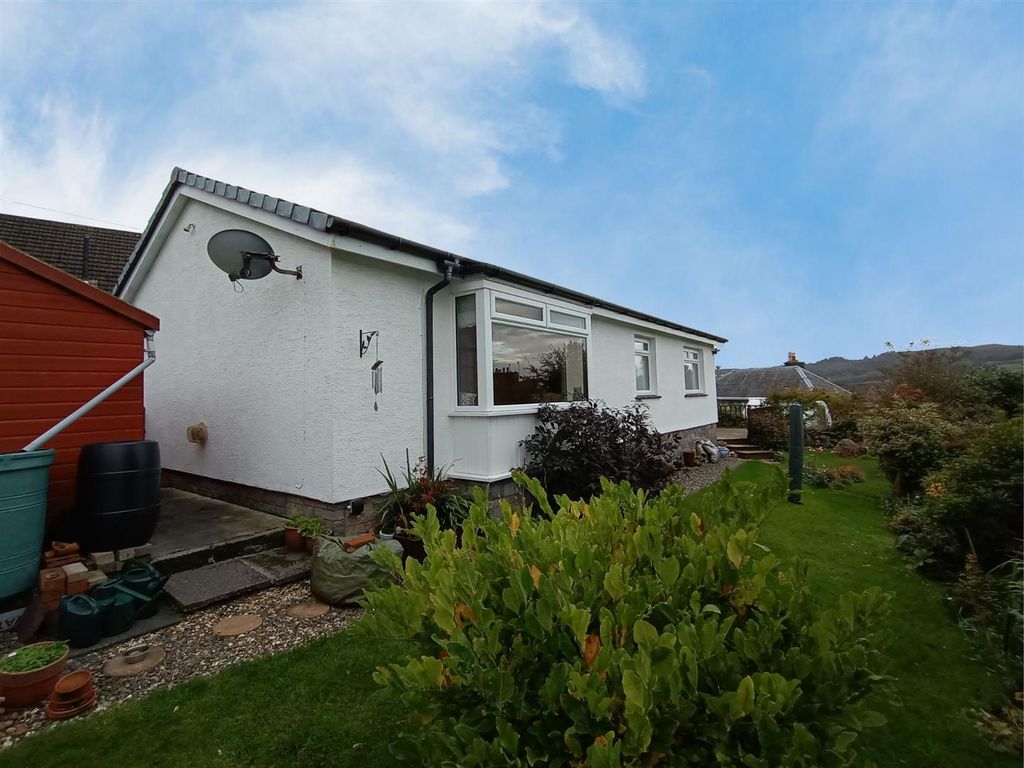 Property photo 1 of 21 Outside