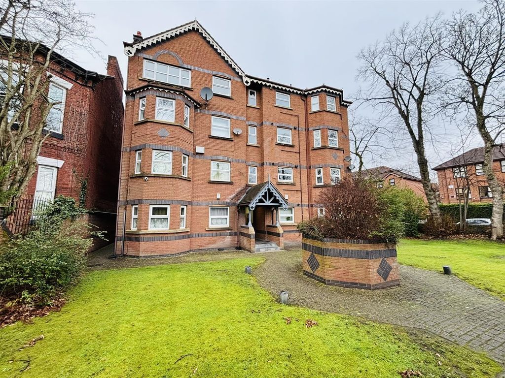Property photo 1 of 11 External