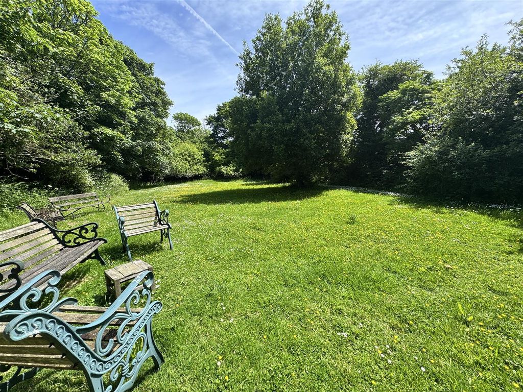 Property photo 3 of 48 Land Down To Woodland