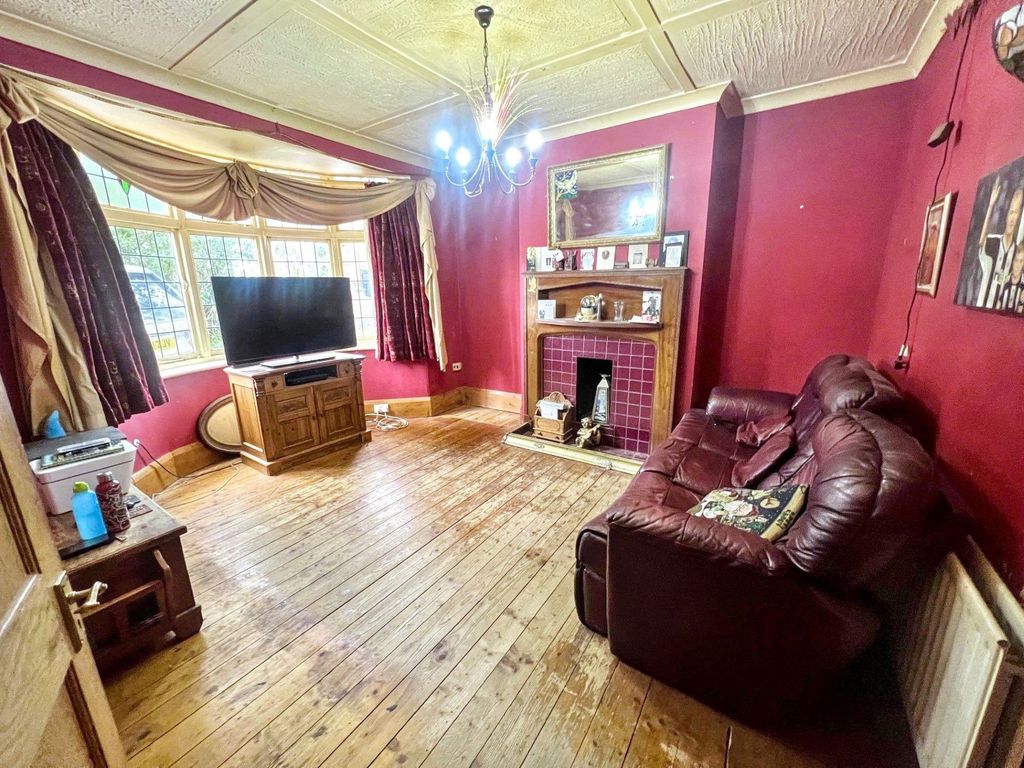 Property photo 2 of 14
