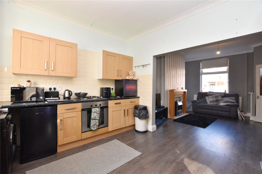 Property photo 3 of 9 Picture No. 10