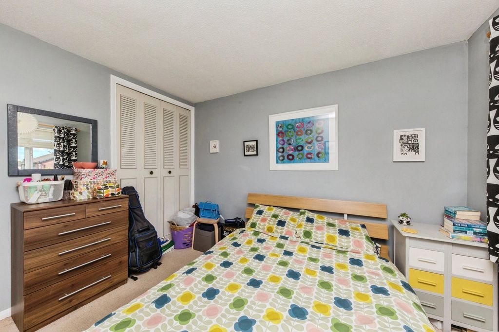 Property photo 2 of 17 Photo