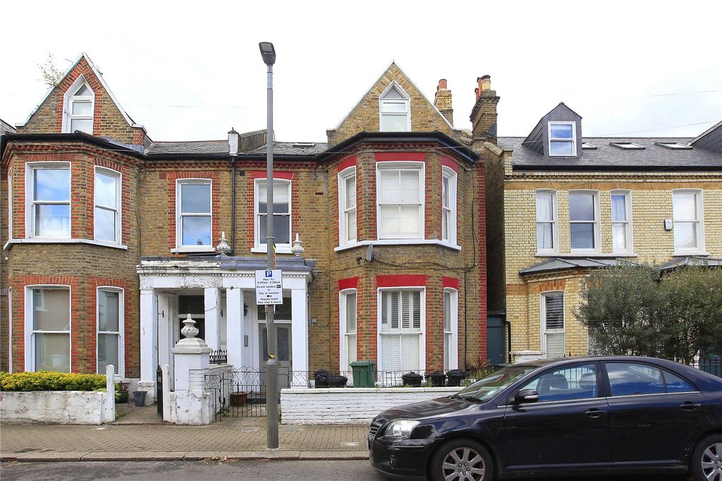 Property photo 2 of 14