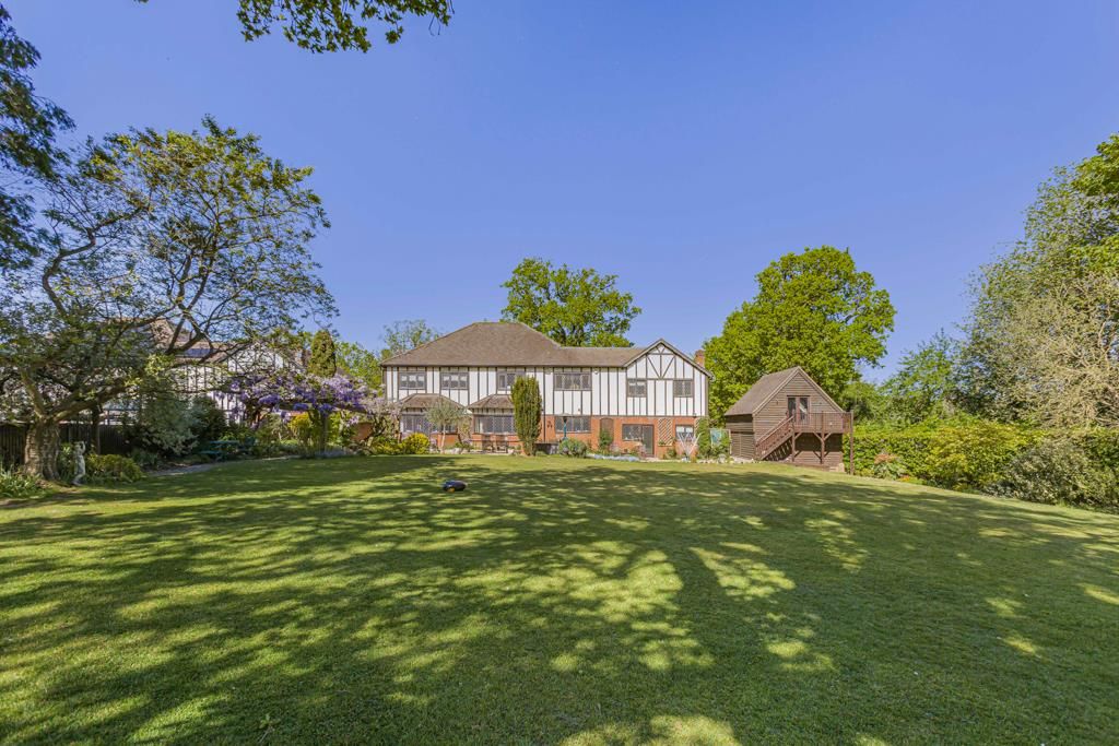 Additional image 28 of 6 bed property for saleWare Park, Ware SG12