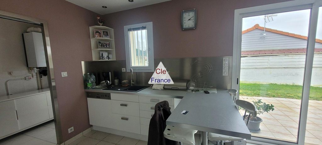 Property photo 2 of 11