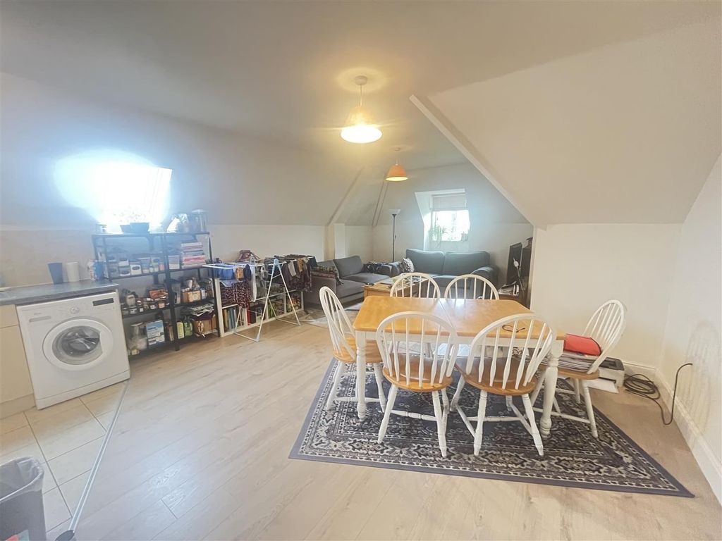 Property photo 2 of 8 Img_4545.Jpg