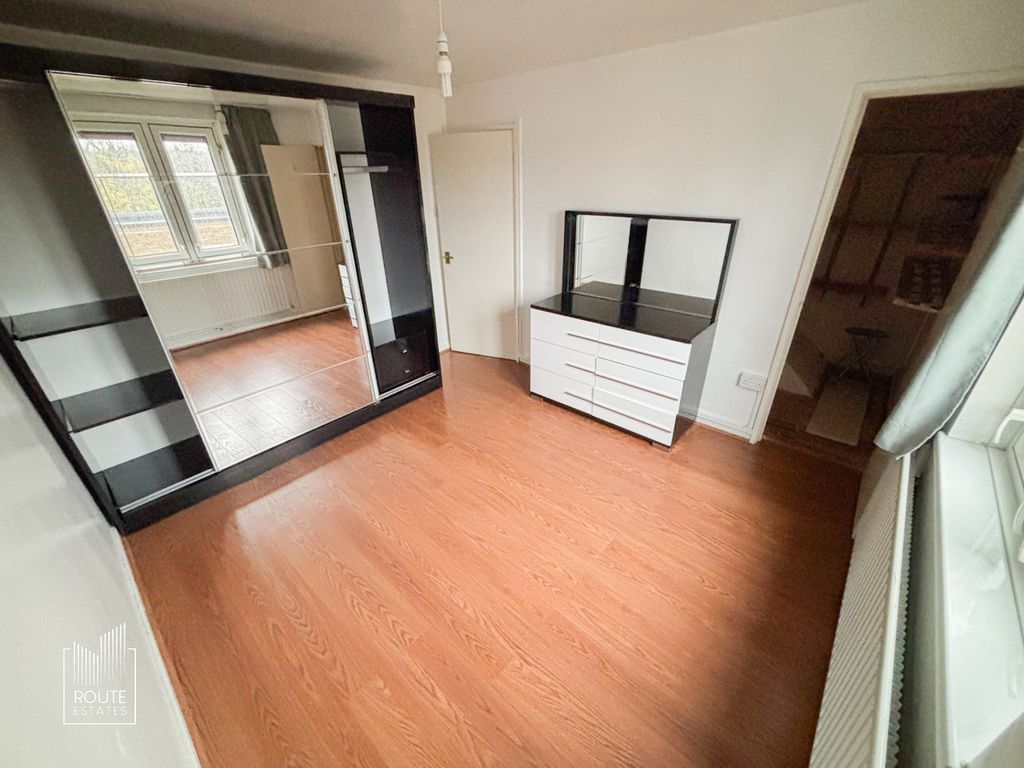 Property photo 3 of 14 Photo 7