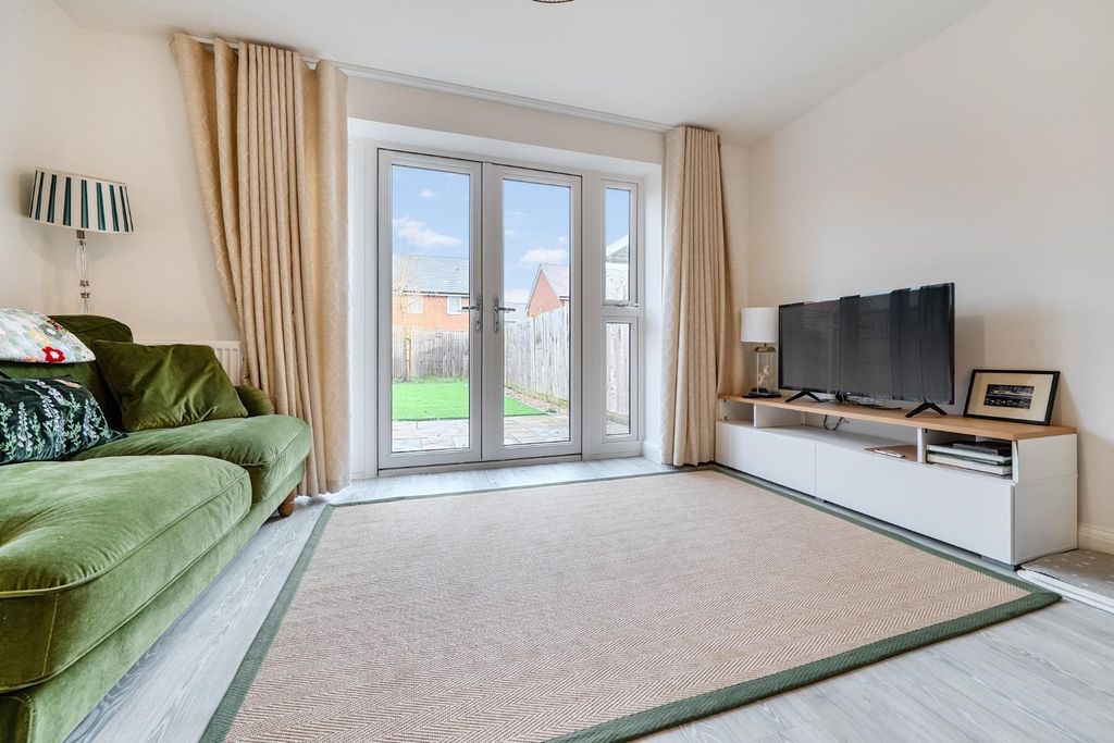 Property photo 3 of 22 1396789-11-696108c1695dc.Jpg