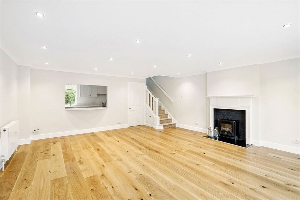 Property photo 3 of 9