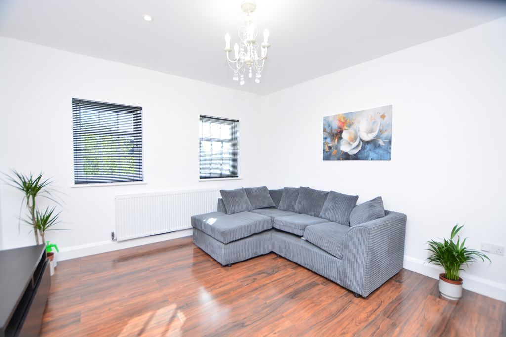 Property photo 1 of 6 Photo 10