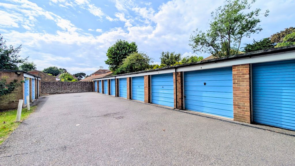 Property photo 2 of 5