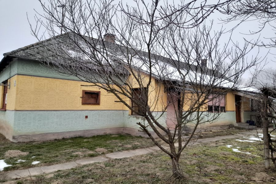 Property photo 2 of 6