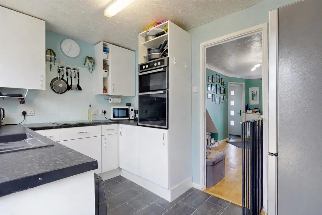 House in Milton Keynes, Browns Wood, Walton - View 6