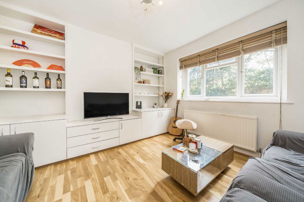 Property photo 2 of 7