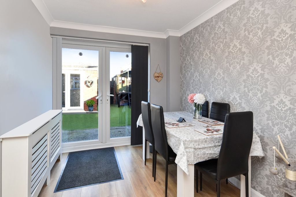 Property photo 3 of 25 Picture No. 07