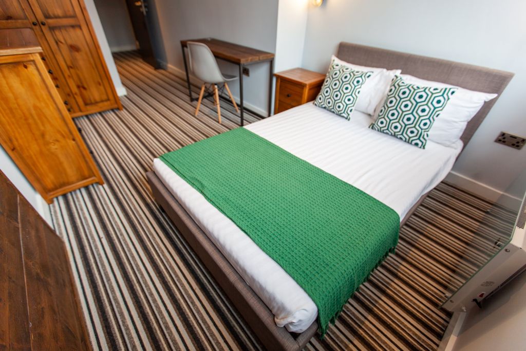 Property photo 1 of 4 Img_9823