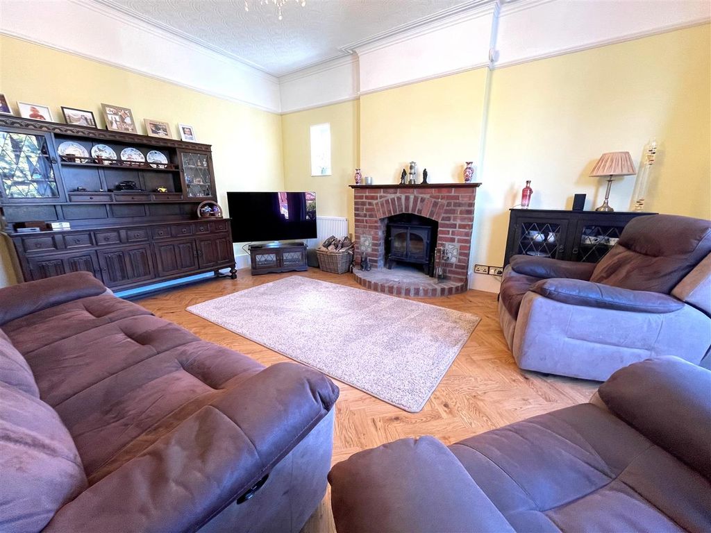 Property photo 3 of 23 2.Jpg