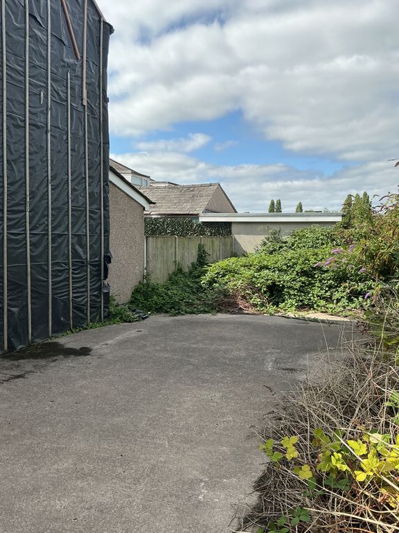 Property photo 3 of 7