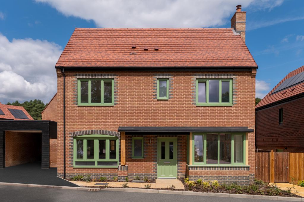 Property photo 1 of 14 External