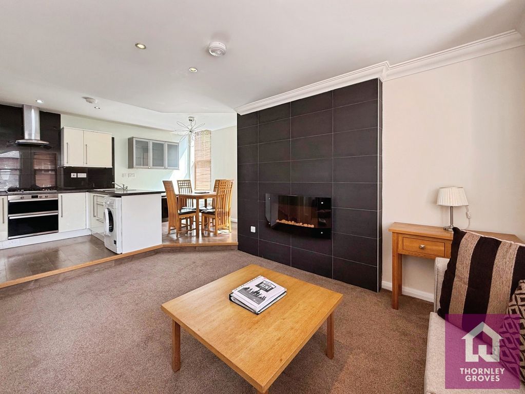 Property photo 2 of 16 Pbox-Img.Jpg
