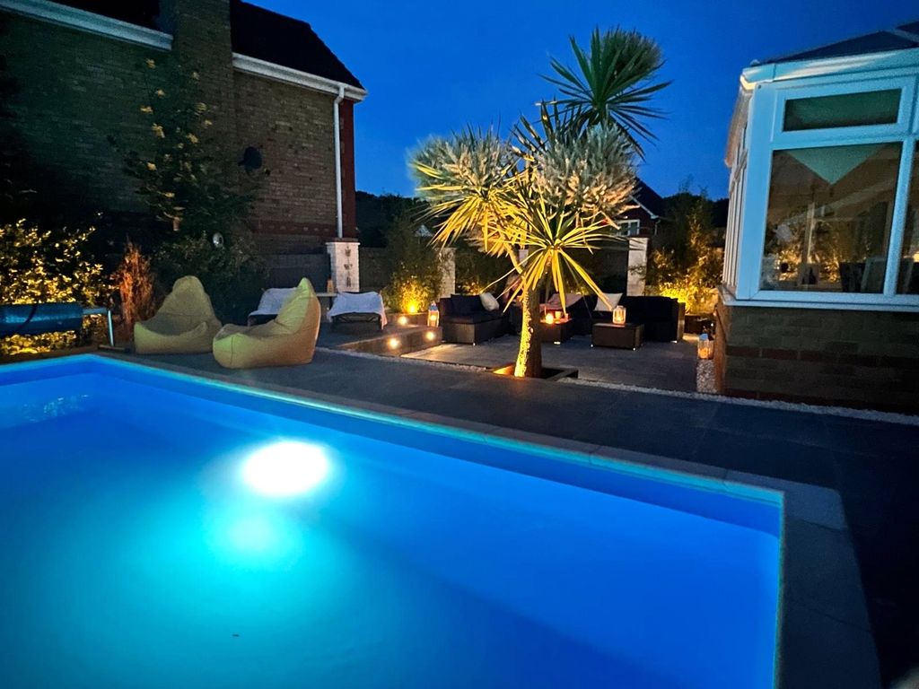 Property photo 1 of 19 Picture No. 20