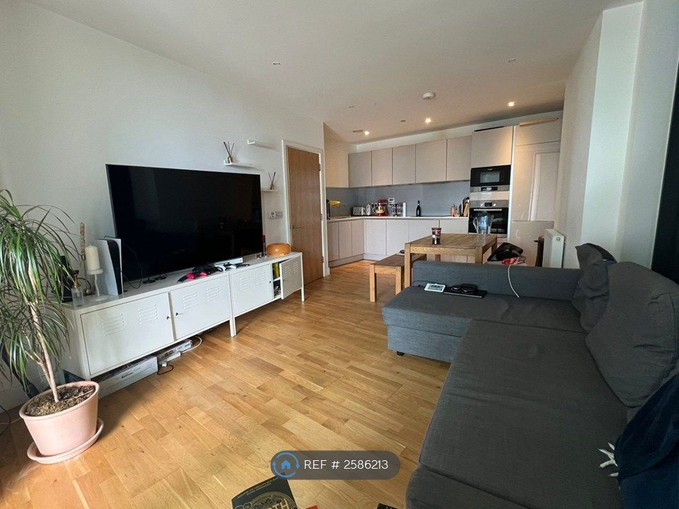 Property photo 1 of 17 Living Area