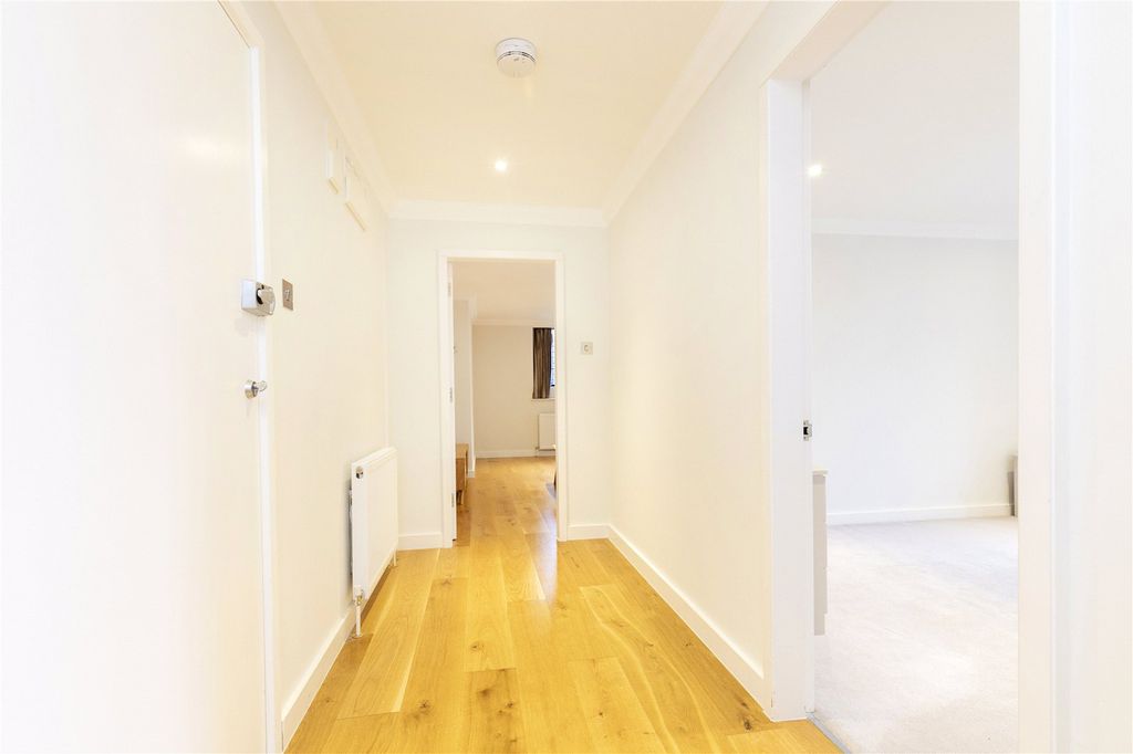 Property photo 3 of 17 Hallway