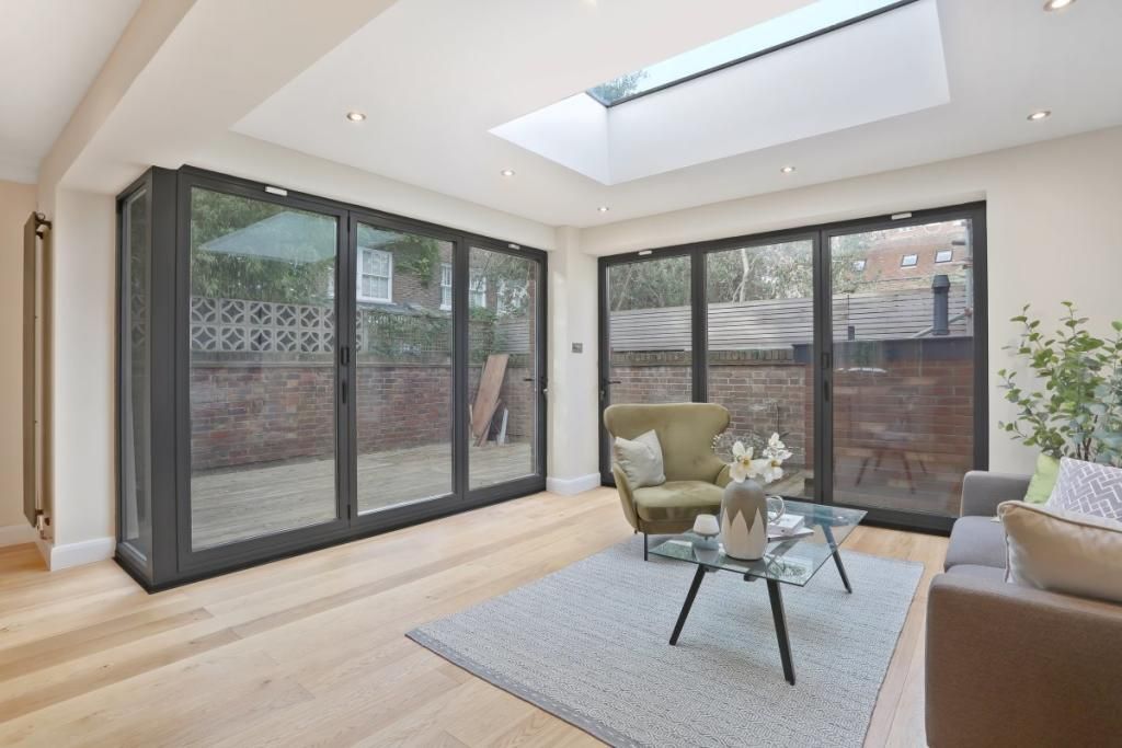 Property photo 3 of 14 Conservatory