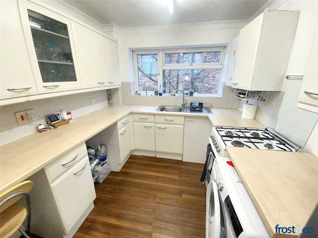 Property photo 2 of 8 Kitchen