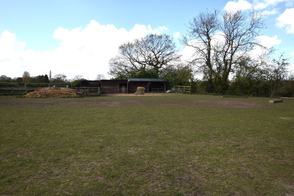 Property photo 2 of 7