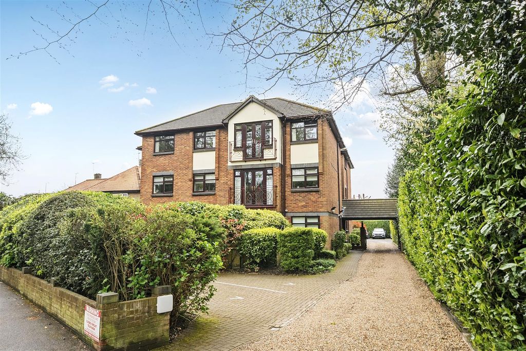 Property photo 1 of 15 Exterior: