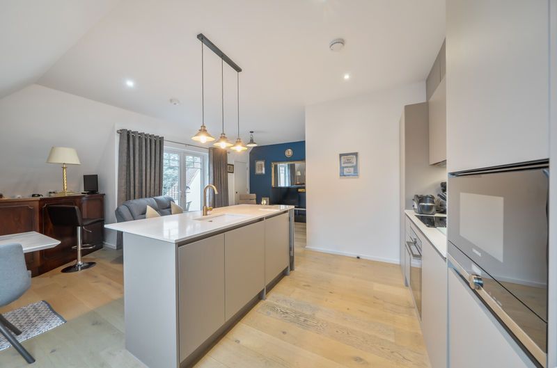 Property photo 3 of 15 Photo 21