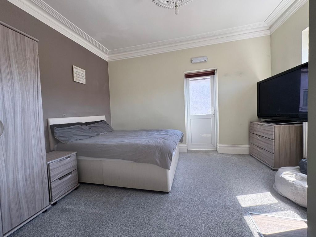Property photo 1 of 17 3.Jpg