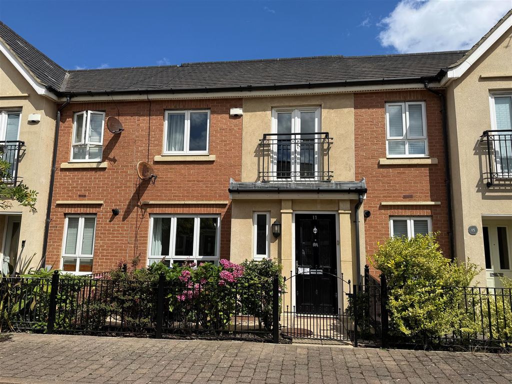 Property photo 1 of 16 11 Greenside Drift Ext.Jpg